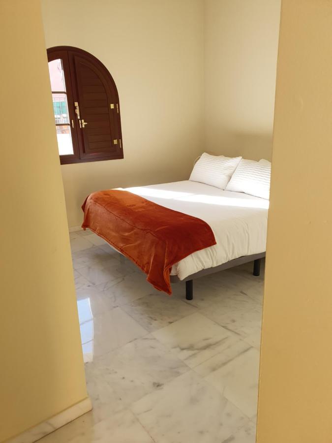 Habitaciones Casa Sevillana Centro Luaran gambar