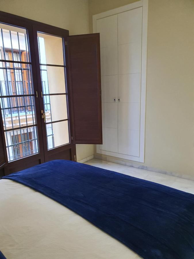 Habitaciones Casa Sevillana Centro Luaran gambar